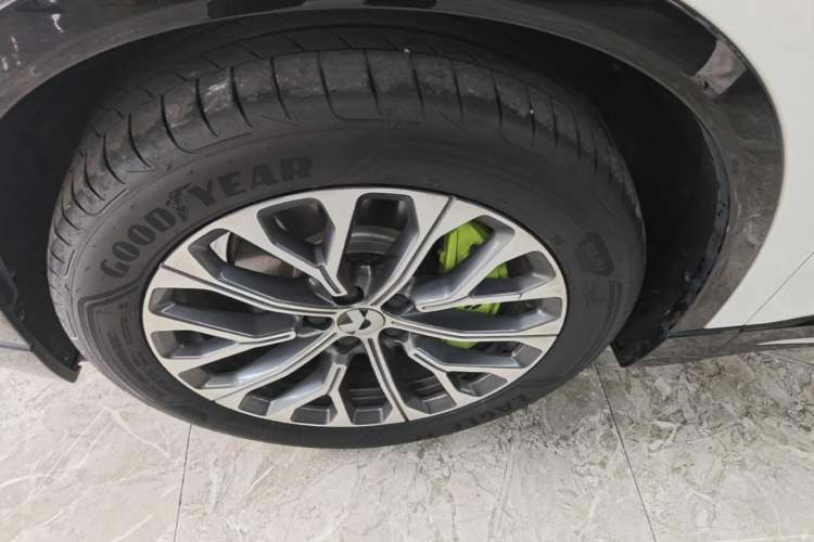 Used Nio ES6 2025 75 kWh Left Front Wheel Hub