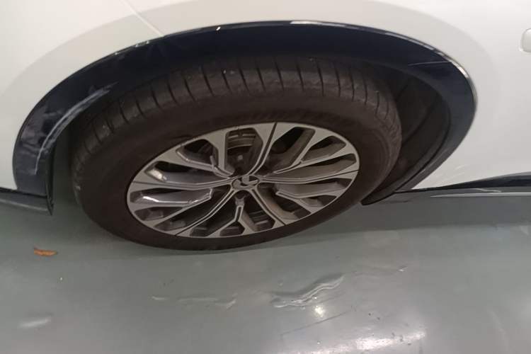 Used Nio ES6 2025 75 kWh Left Front Wheel Hub