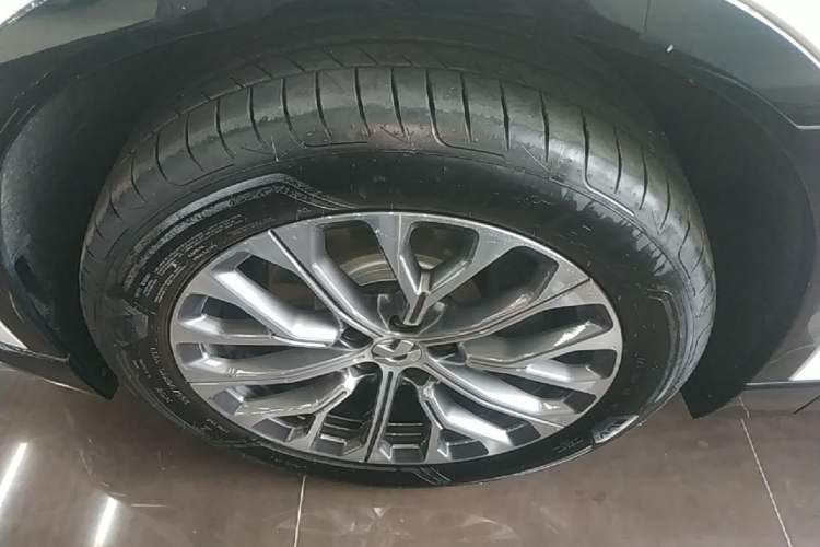 Used Nio ES6 2025 75 kWh Left Front Wheel Hub