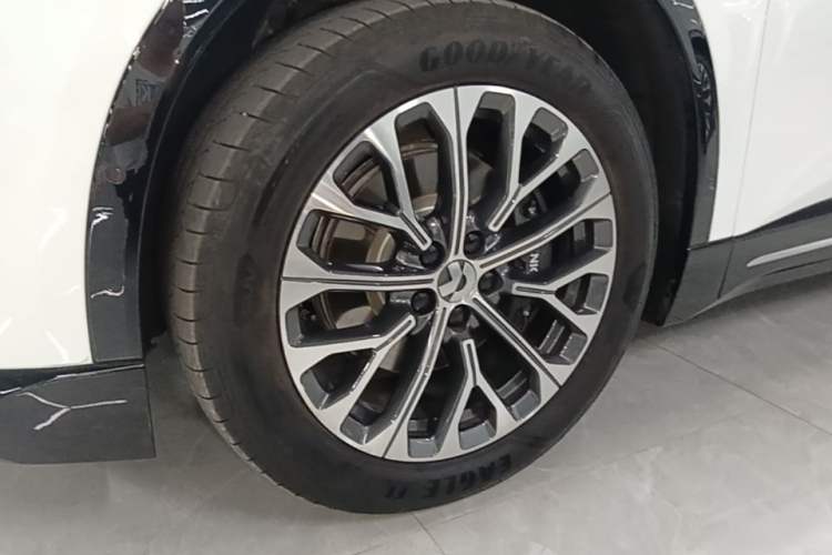 Used Nio ES6 2025 75 kWh Left Front Wheel Hub