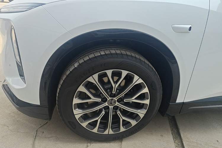 Used Nio ES6 2025 100 kWh Left Front Wheel Hub