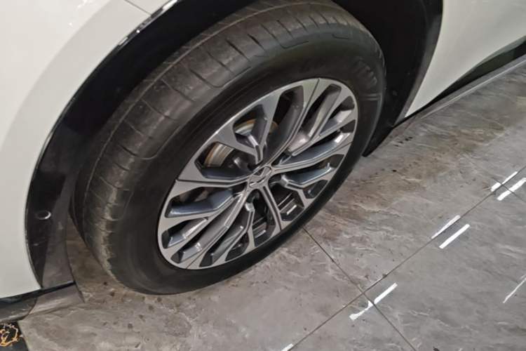 Used Nio ES6 2025 75 kWh Left Front Wheel Hub