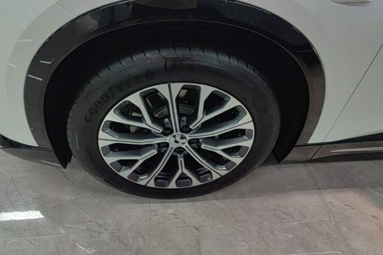 Used Nio ES6 2025 75 kWh Left Front Wheel Hub
