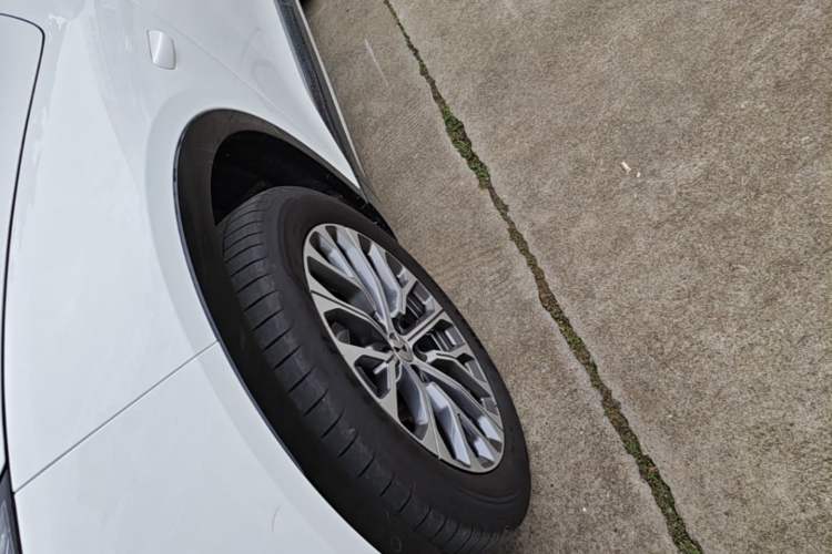 Used Nio ES6 2025 75 kWh Left Front Wheel Hub