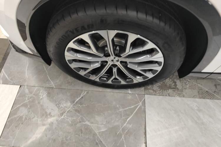 Used Nio ES6 2025 75 kWh Left Front Wheel Hub