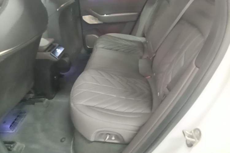 Used Nio ES6 2025 75 kWh Left Rear Seat