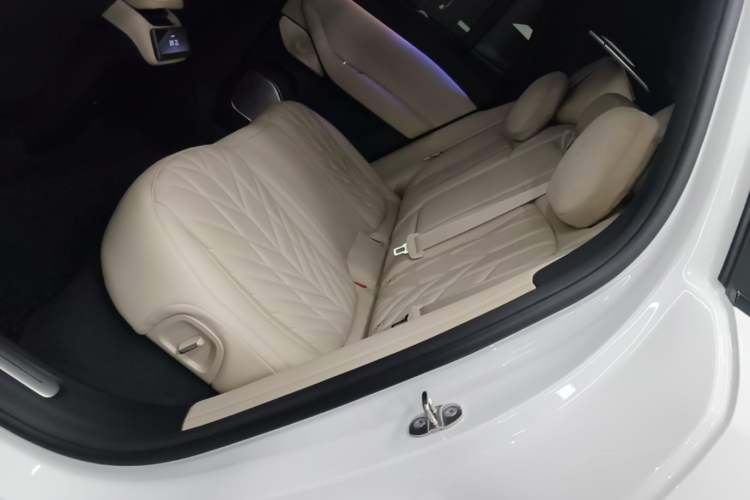 Used Nio ES6 2025 75 kWh Left Rear Seat