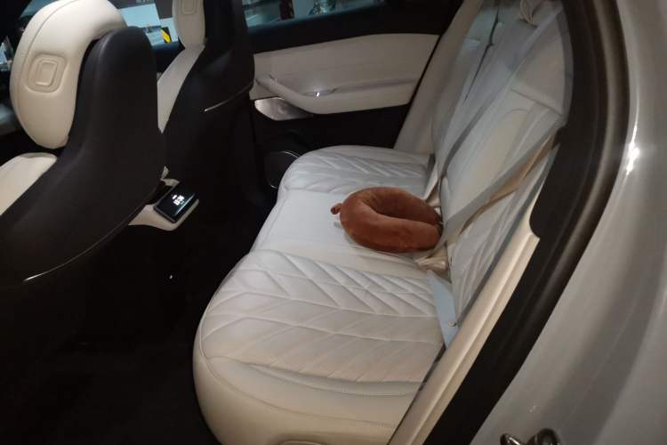Used Nio ES6 2025 75 kWh Left Rear Seat