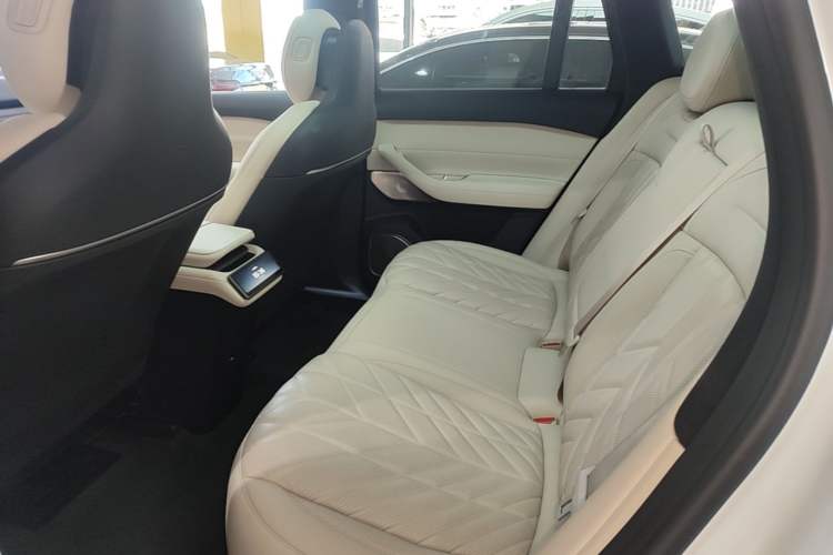 Used Nio ES6 2025 75 kWh Left Rear Seat