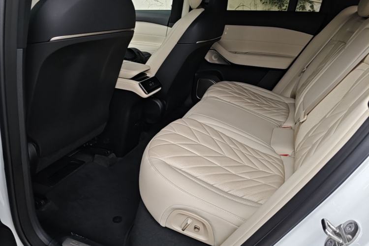 Used Nio ES6 2025 75 kWh Left Rear Seat