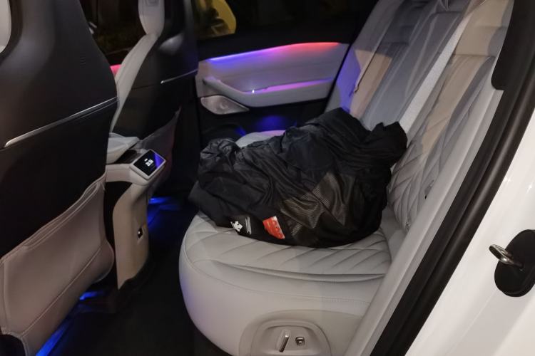 Used Nio ES6 2025 75 kWh Left Rear Seat