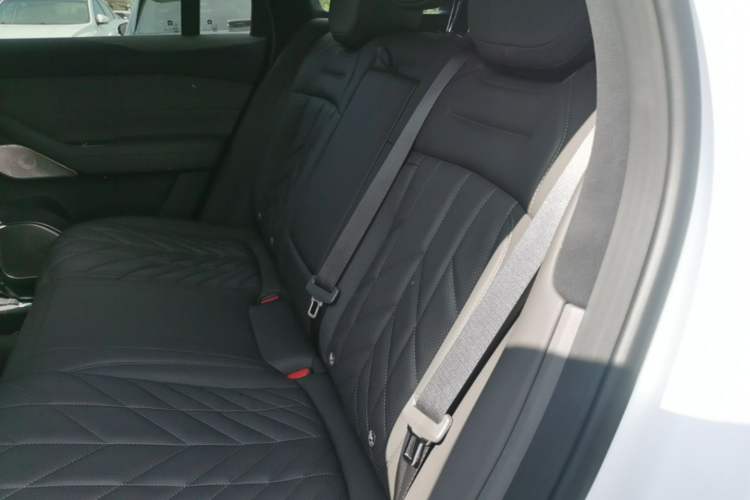 Used Nio ES6 2025 75 kWh Left Rear Seat