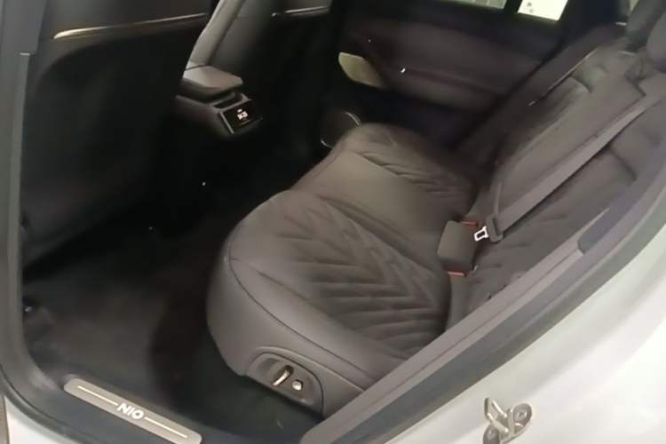 Used Nio ES6 2025 75 kWh Left Rear Seat