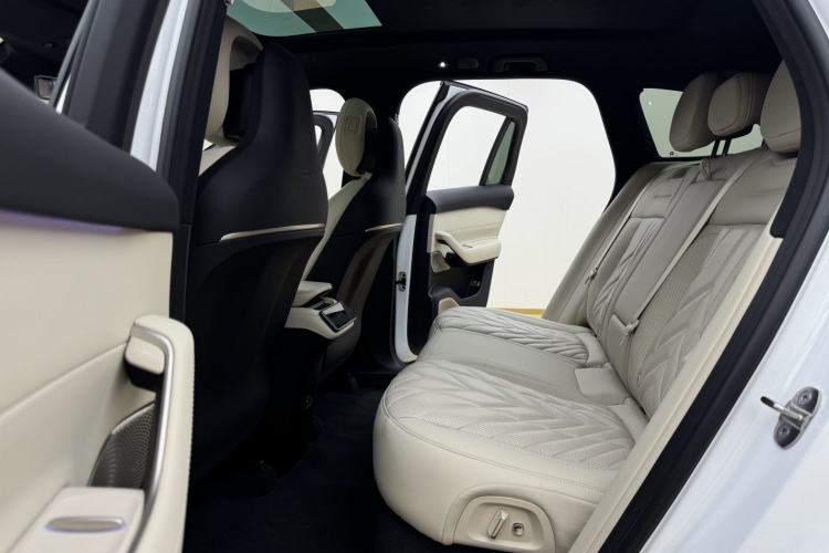 Used Nio ES6 2025 75 kWh Left Rear Seat