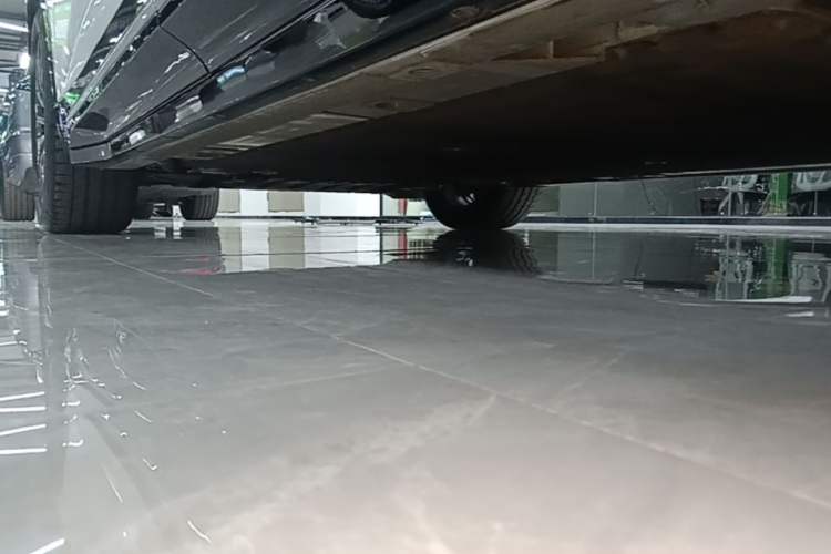 Used Nio ES6 2025 75 kWh Left Side Sill