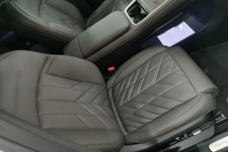 Used Nio ES6 2025 75 kWh Right Front Seat