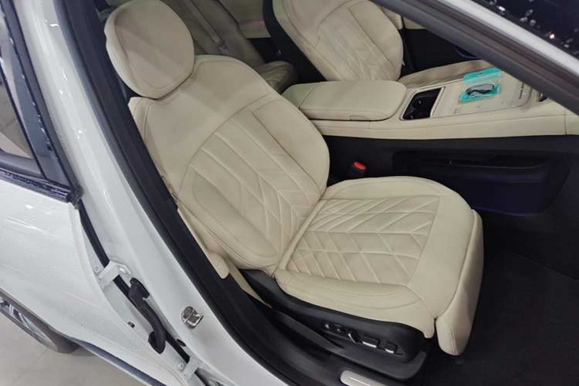 Used Nio ES6 2025 75 kWh Right Front Seat