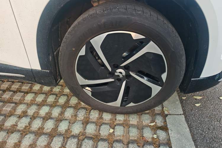 Used Nio ES6 2025 100 kWh Right Front Wheel Hub