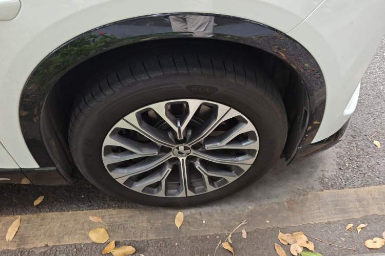 Used Nio ES6 2025 75 kWh Right Front Wheel Hub