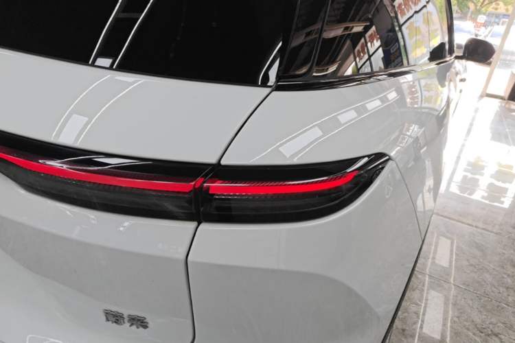 Used Nio ES6 2025 75 kWh Right Rear Taillight