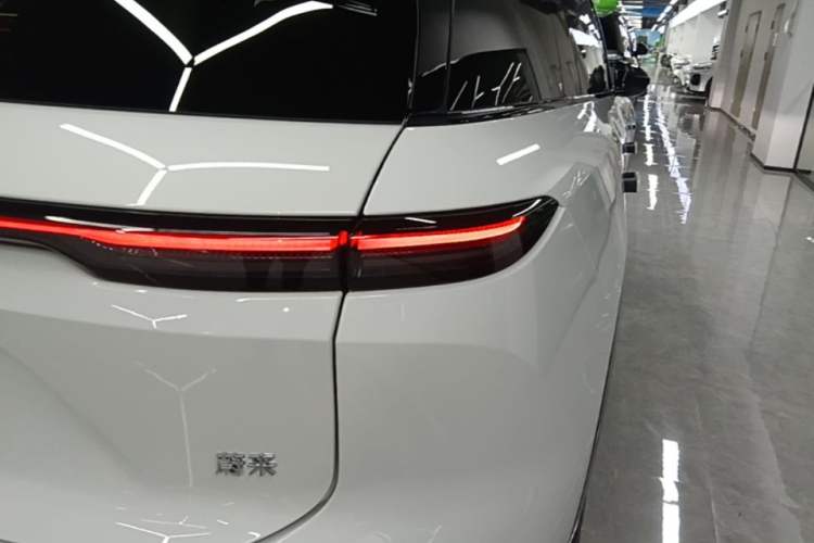 Used Nio ES6 2025 75 kWh Right Rear Taillight