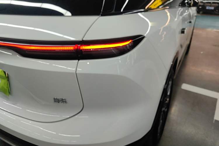 Used Nio ES6 2025 75 kWh Right Rear Taillight