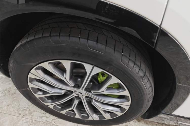 Used Nio ES6 2025 75 kWh Right Rear Wheel Hub