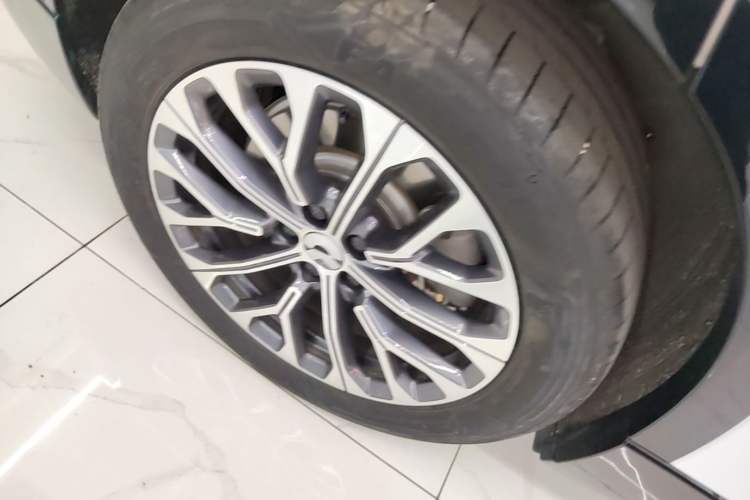 Used Nio ES6 2025 75 kWh Right Rear Wheel Hub