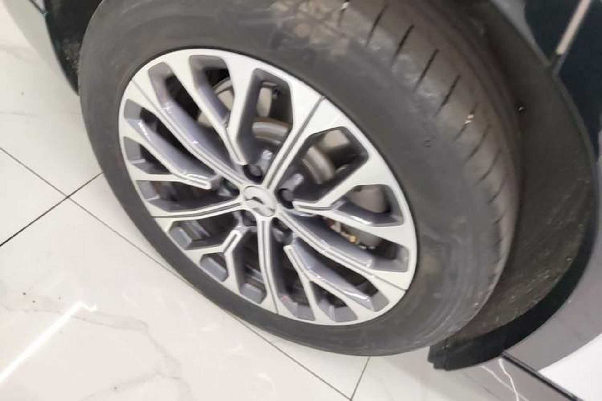 Used Nio ES6 2025 75 kWh Right Rear Wheel Hub
