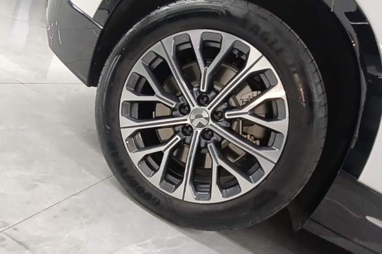 Used Nio ES6 2025 75 kWh Right Rear Wheel Hub
