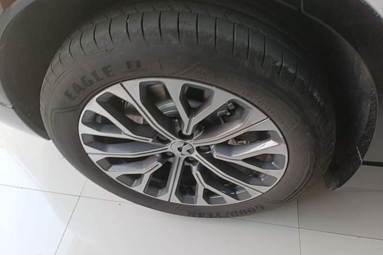Used Nio ES6 2025 75 kWh Right Rear Wheel Hub