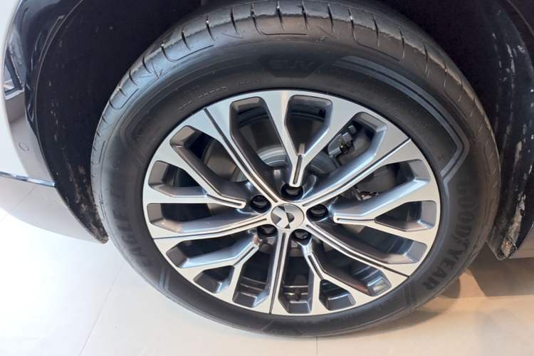 Used Nio ES6 2025 75 kWh Right Rear Wheel Hub