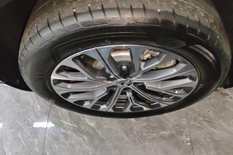 Used Nio ES6 2025 75 kWh Right Rear Wheel Hub