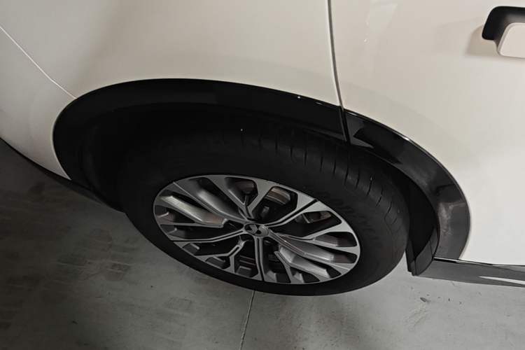 Used Nio ES6 2025 75 kWh Right Rear Wheel Hub