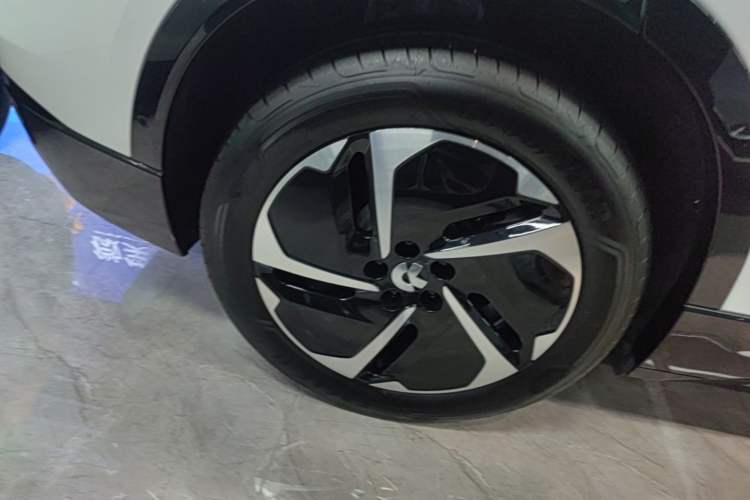 Used Nio ES6 2025 100 kWh Right Rear Wheel Hub