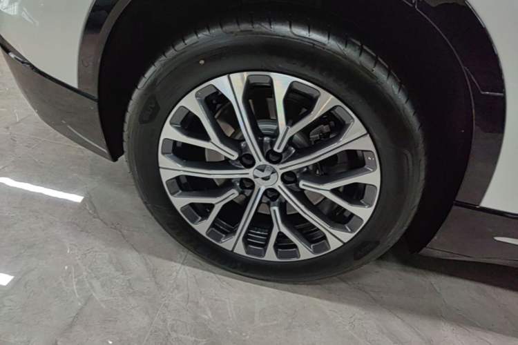 Used Nio ES6 2025 75 kWh Right Rear Wheel Hub