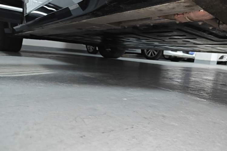 Used Nio ES6 2025 75 kWh Right Side Sill