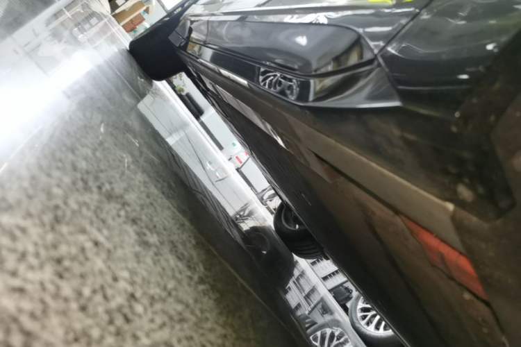 Used Nio ES6 2025 75 kWh Right Side Sill