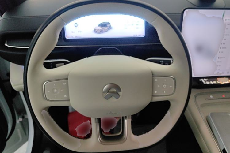 Used Nio ES6 2025 75 kWh Steering Wheel