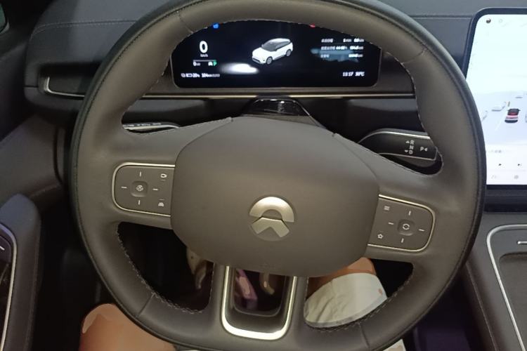 Used Nio ES6 2025 75 kWh Steering Wheel