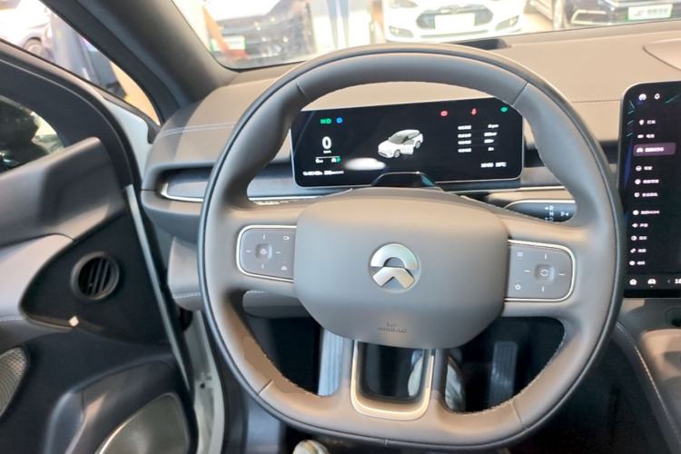Used Nio ES6 2025 75 kWh Steering Wheel