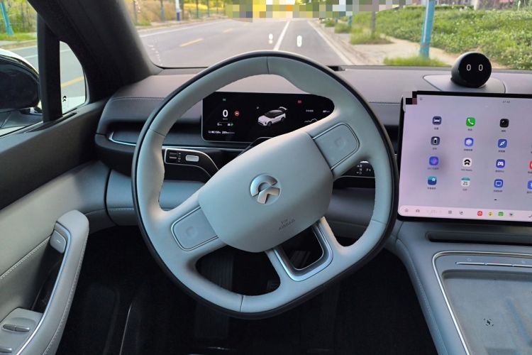Used Nio ES6 2025 75 kWh Steering Wheel