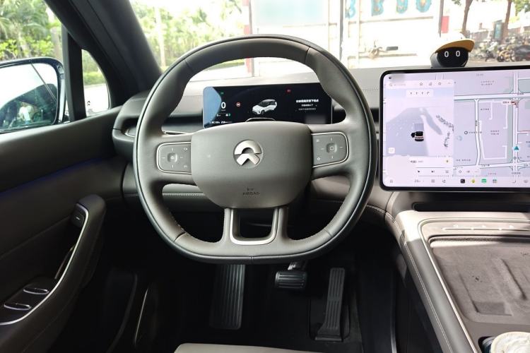 Used Nio ES6 2025 75 kWh Steering Wheel