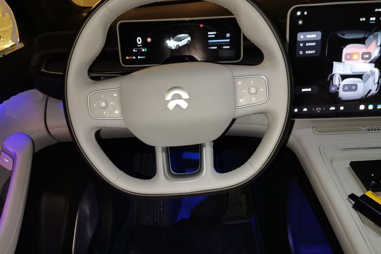 Used Nio ES6 2025 75 kWh Steering Wheel
