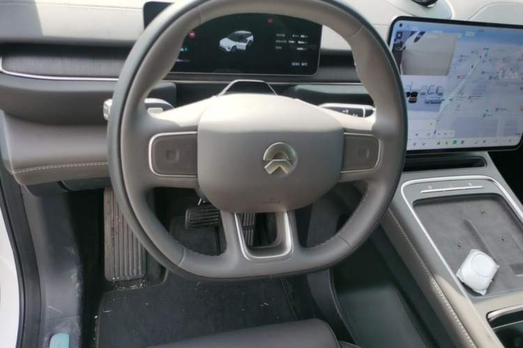 Used Nio ES6 2025 75 kWh Steering Wheel