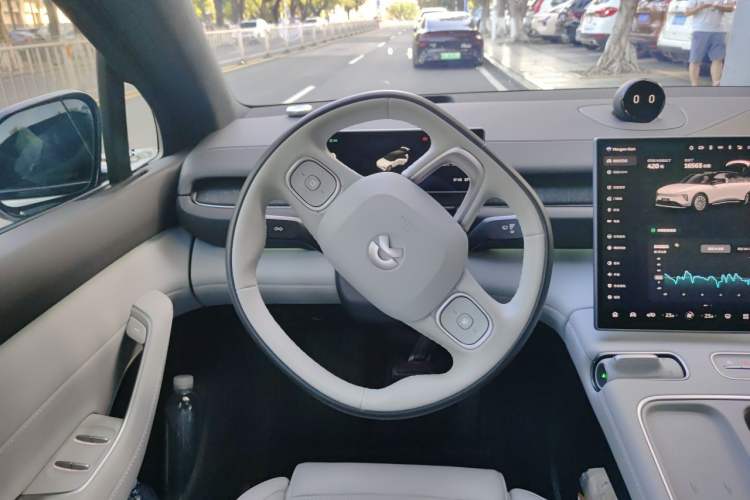 Used Nio ES6 2025 75 kWh Steering Wheel