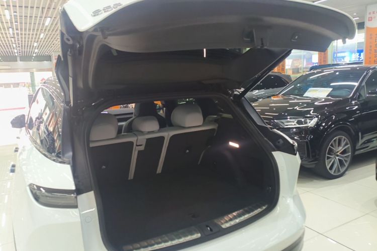 Used Nio ES6 2025 75 kWh Trunk