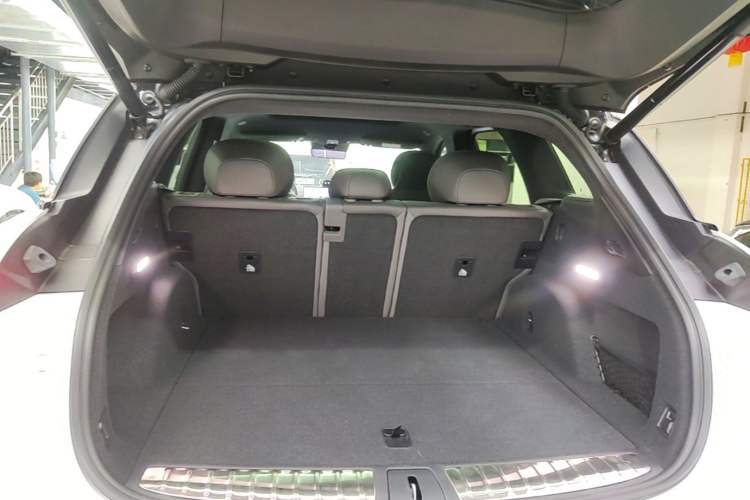 Used Nio ES6 2025 75 kWh Trunk