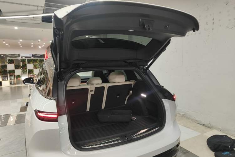 Used Nio ES6 2025 75 kWh Trunk