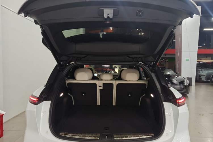 Used Nio ES6 2025 75 kWh Trunk